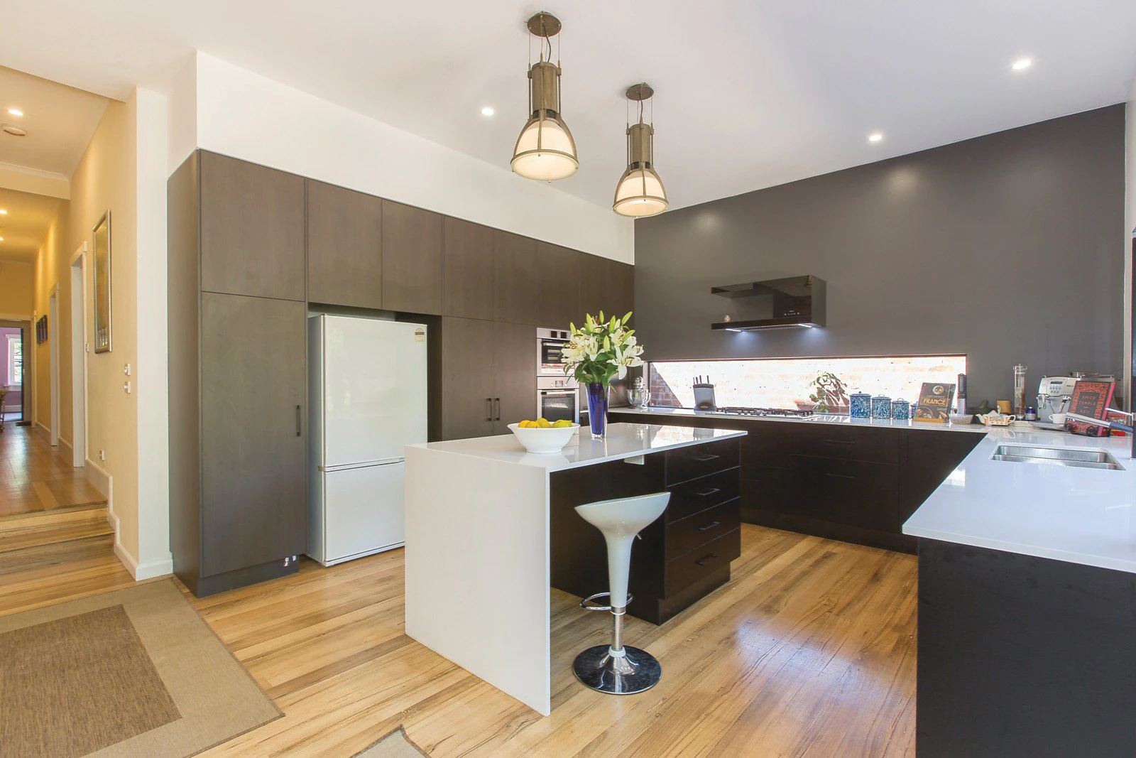 6A Earle Close, Mont Albert, VIC