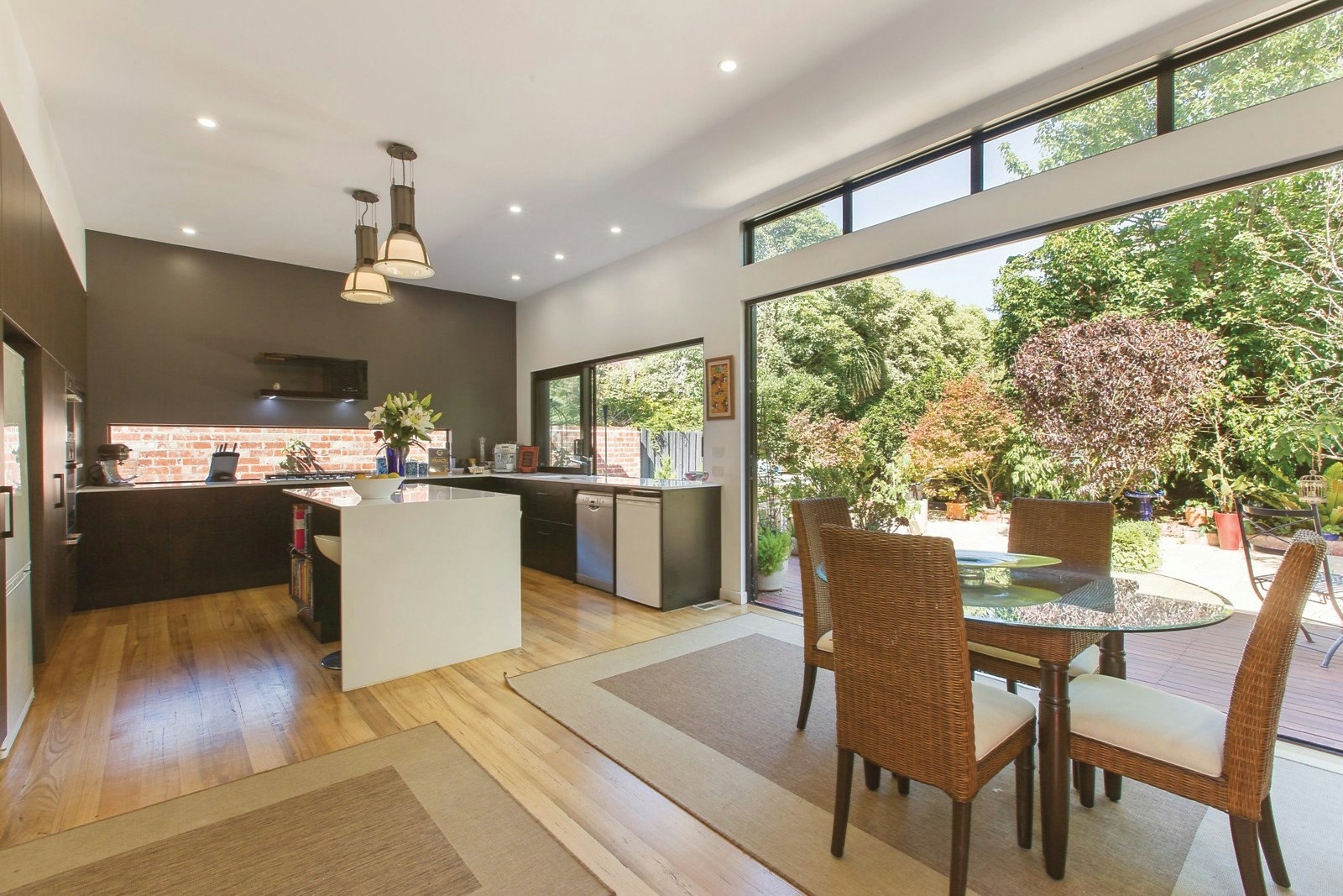 6A Earle Close, Mont Albert, VIC