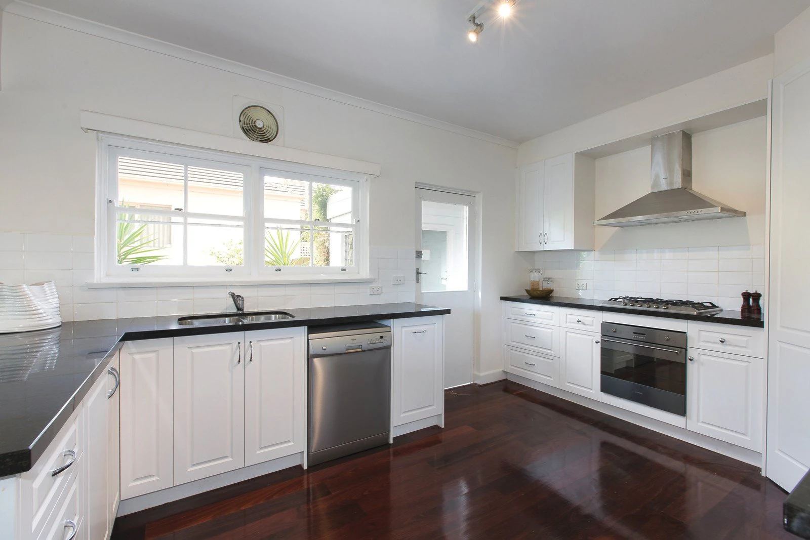 1/111 Kooyongkoot Road, Hawthorn, VIC