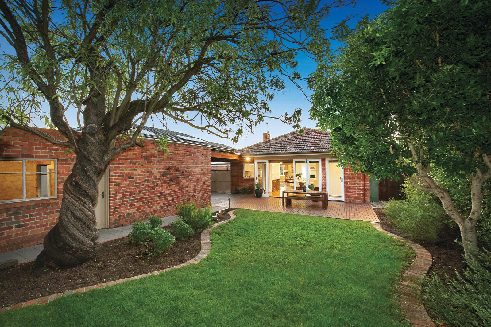 20 Woolcock Avenue, Kew East, VIC
