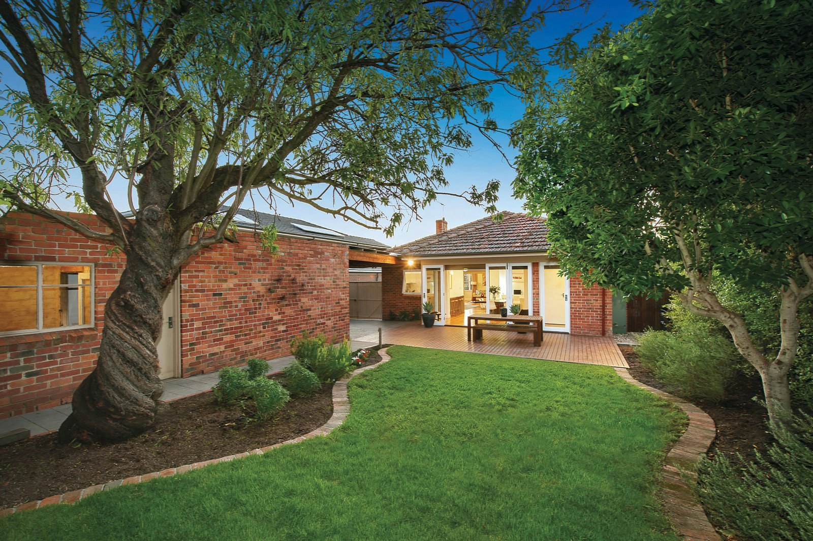 20 Woolcock Avenue, Kew East, VIC