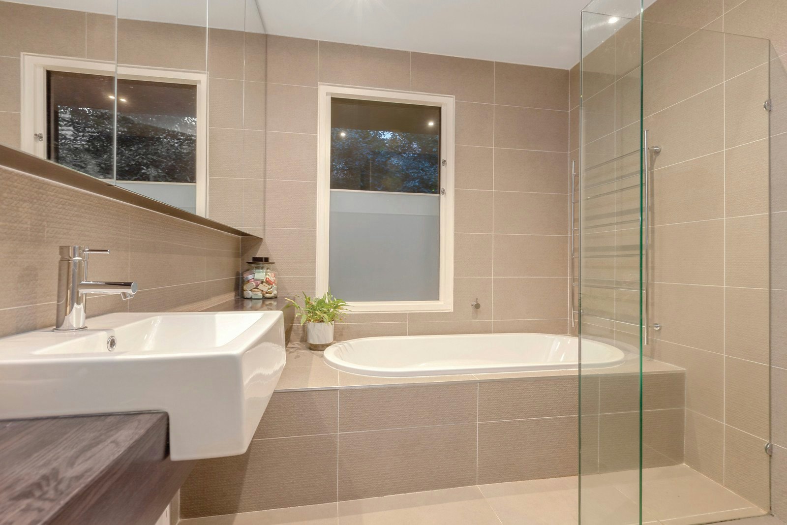 15 Beaconsfield Road, Hawthorn East, VIC