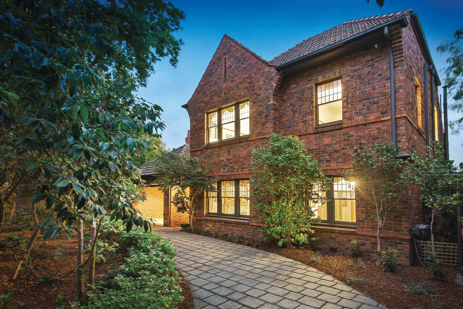 130 Wattle Valley Road, Camberwell, VIC