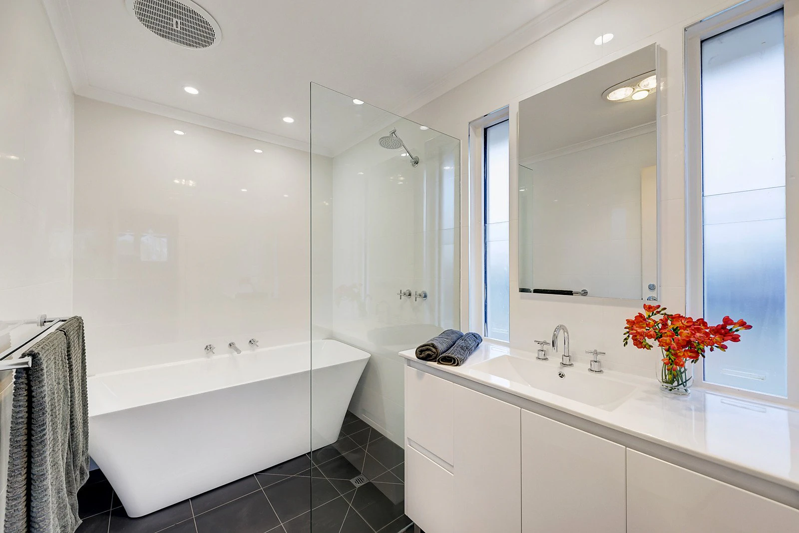 3 Gordon Street, Mont Albert, VIC