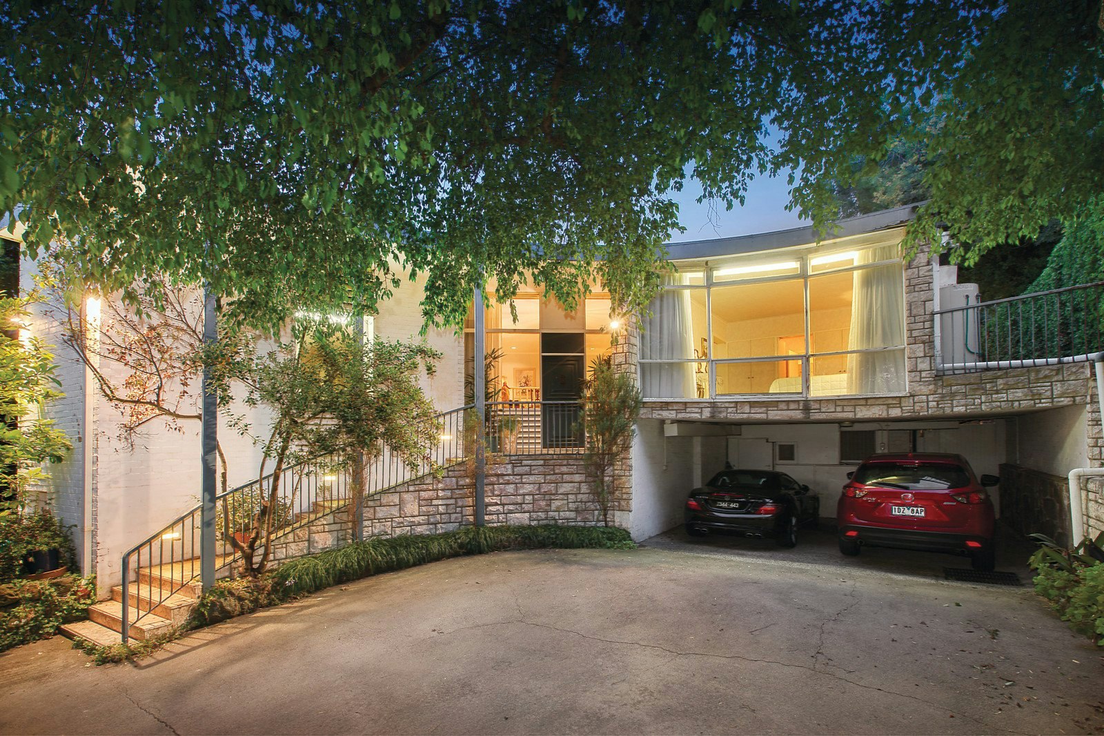 3 Nola Court, Toorak, VIC