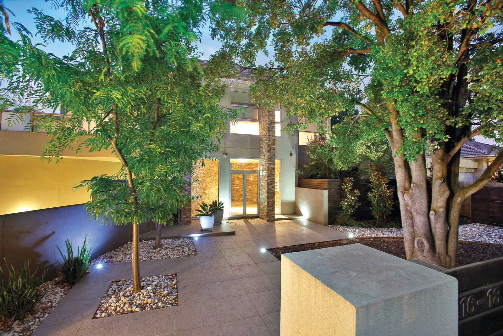 8/16 Dene Avenue, Malvern East, VIC