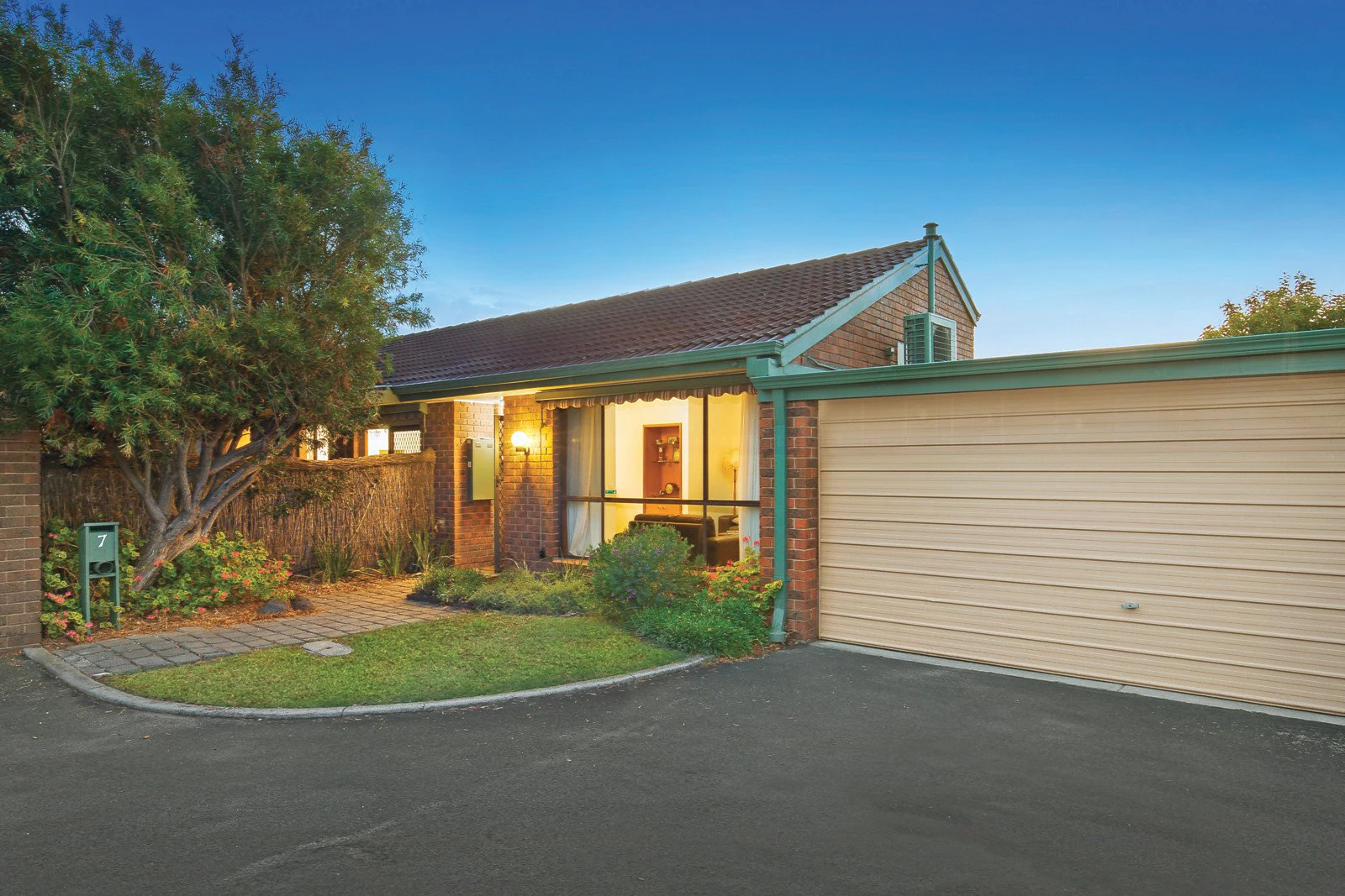 7 Lynda Close, Cheltenham, VIC