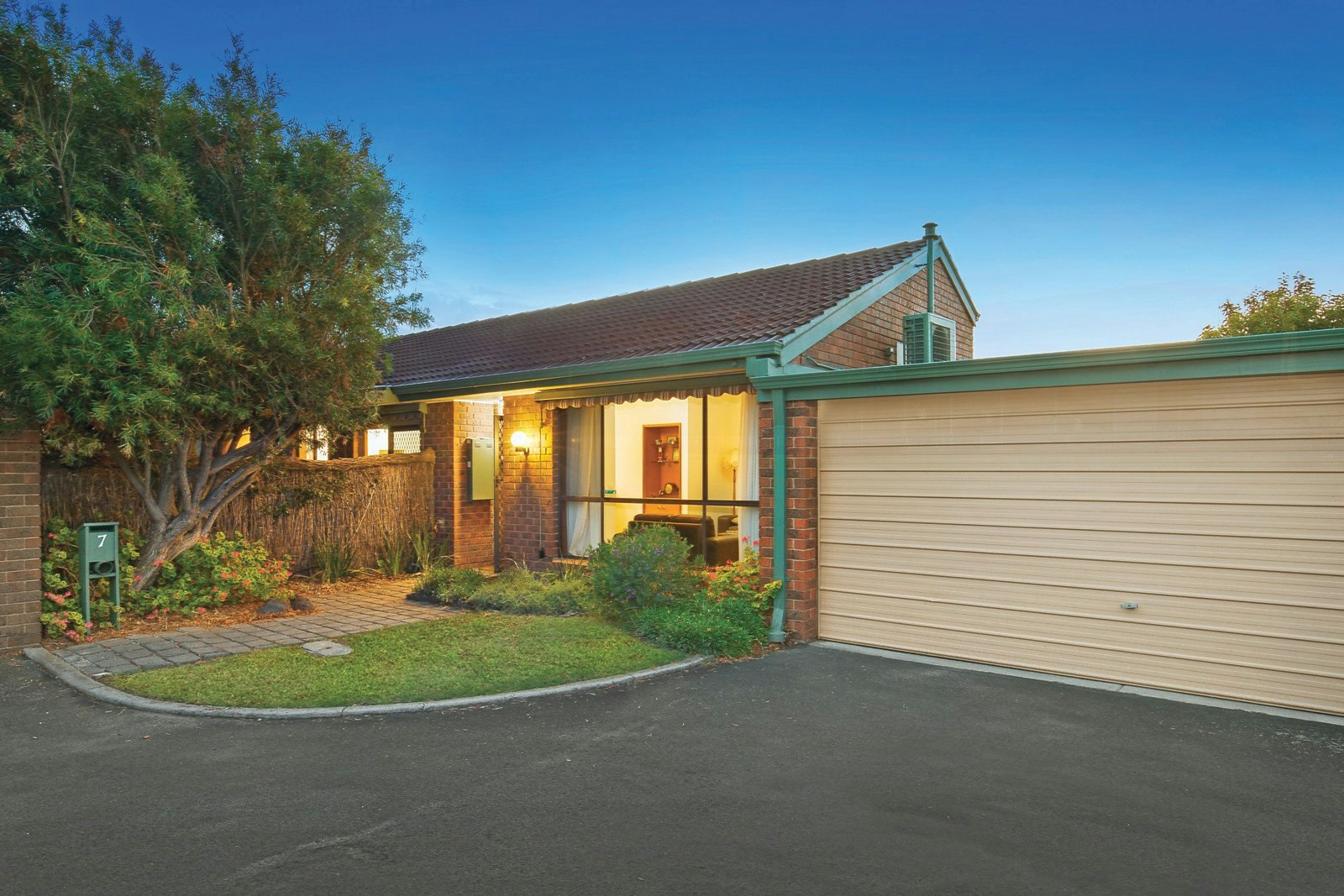 7 Lynda Close, Cheltenham, VIC