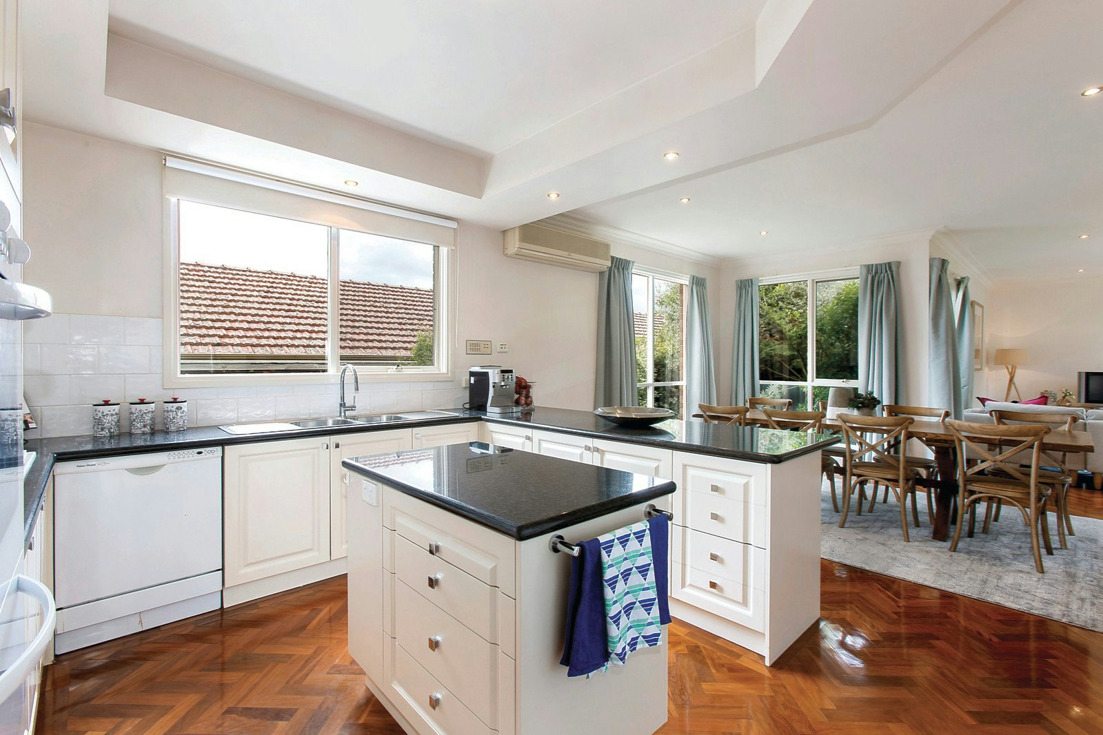 30A Yarrbat Avenue, Balwyn, VIC