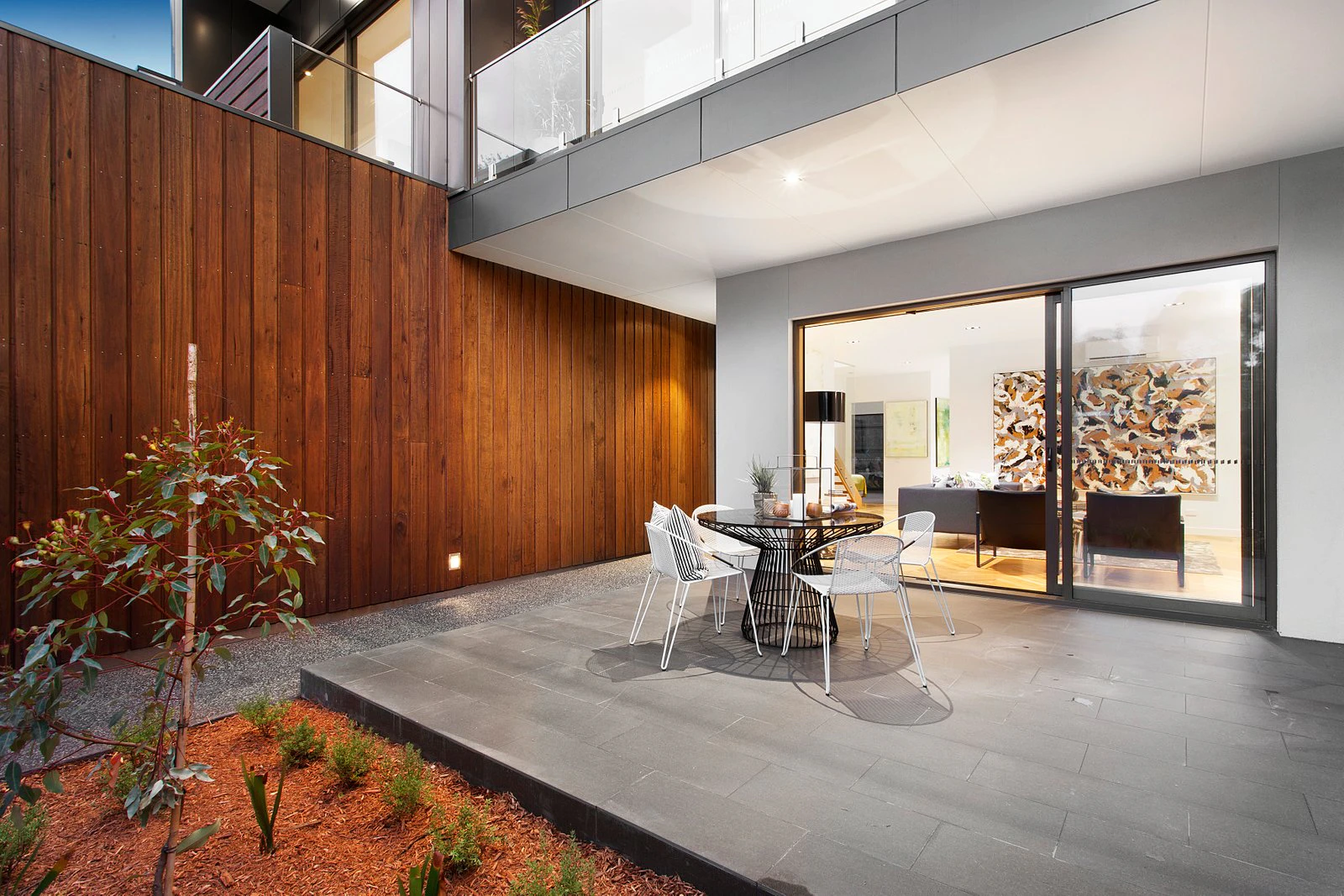 2/11 Clark Road, Ivanhoe, VIC