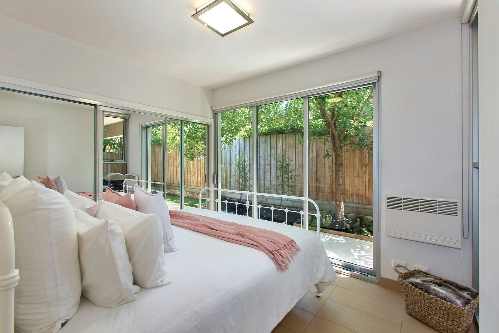 8/16 Dene Avenue, Malvern East, VIC