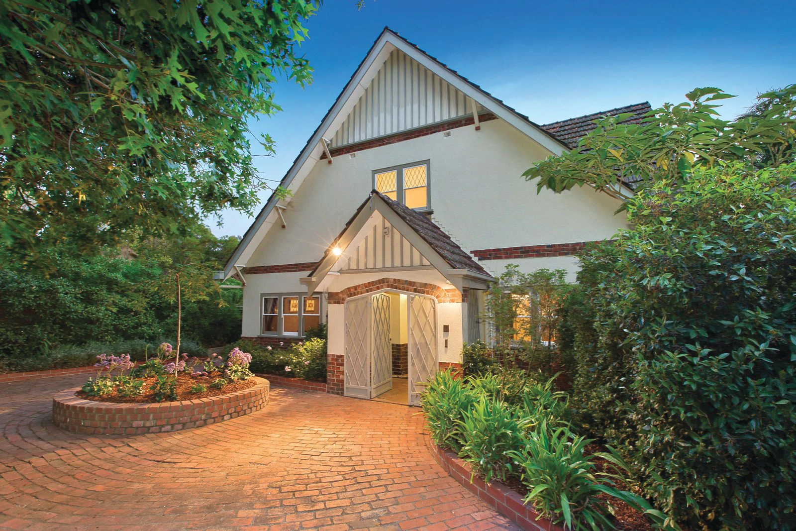 186 Prospect Hill Road, Canterbury, VIC