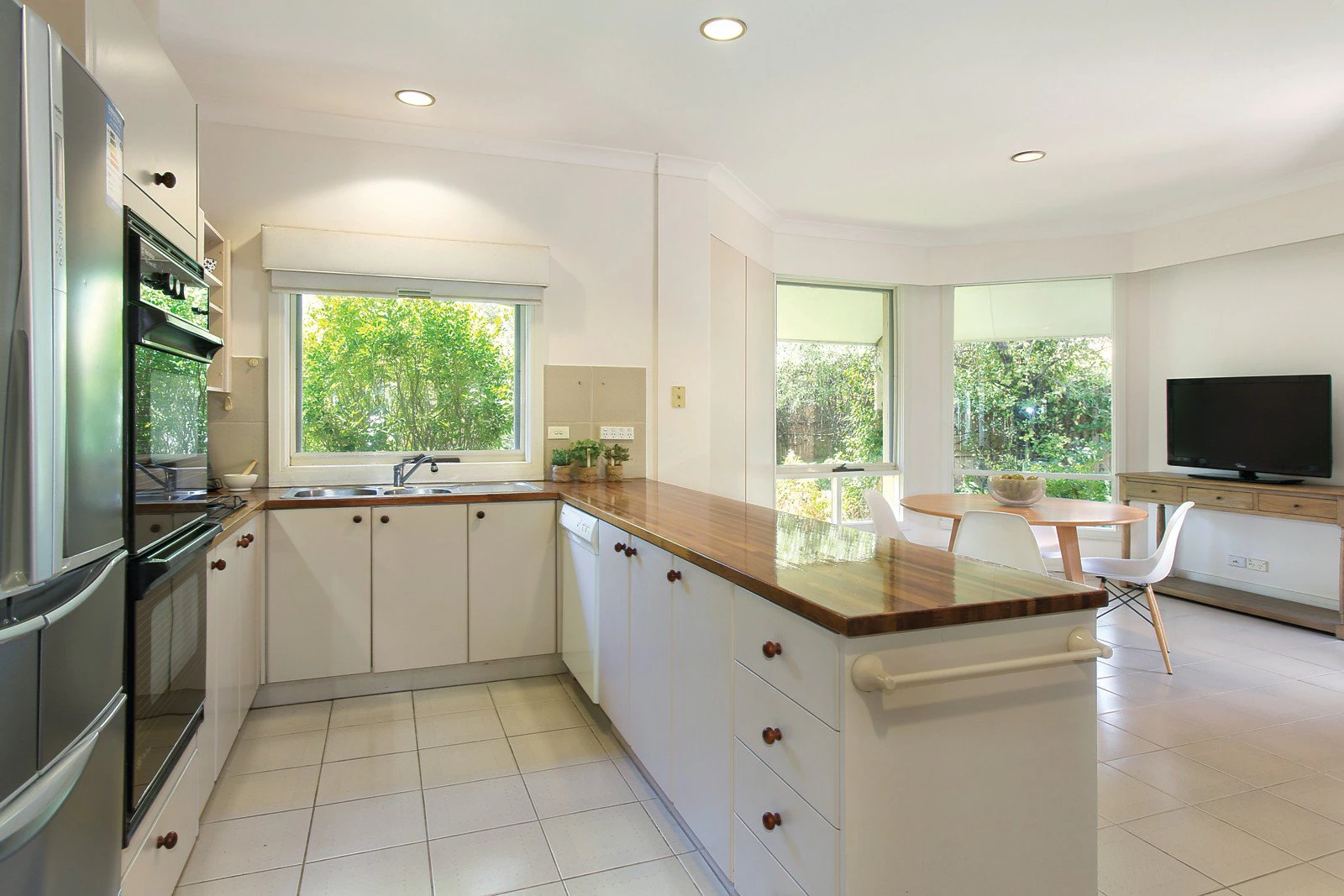 5 St Anthonys Place, Kew, VIC