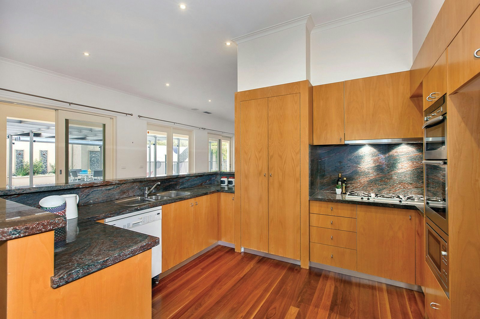 10 Findon Crescent, Kew, VIC