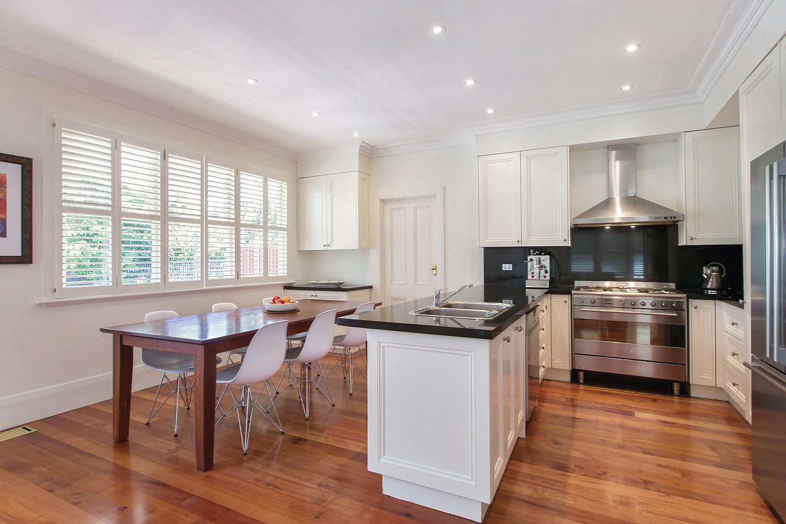4 Arthur Street, Surrey Hills, VIC