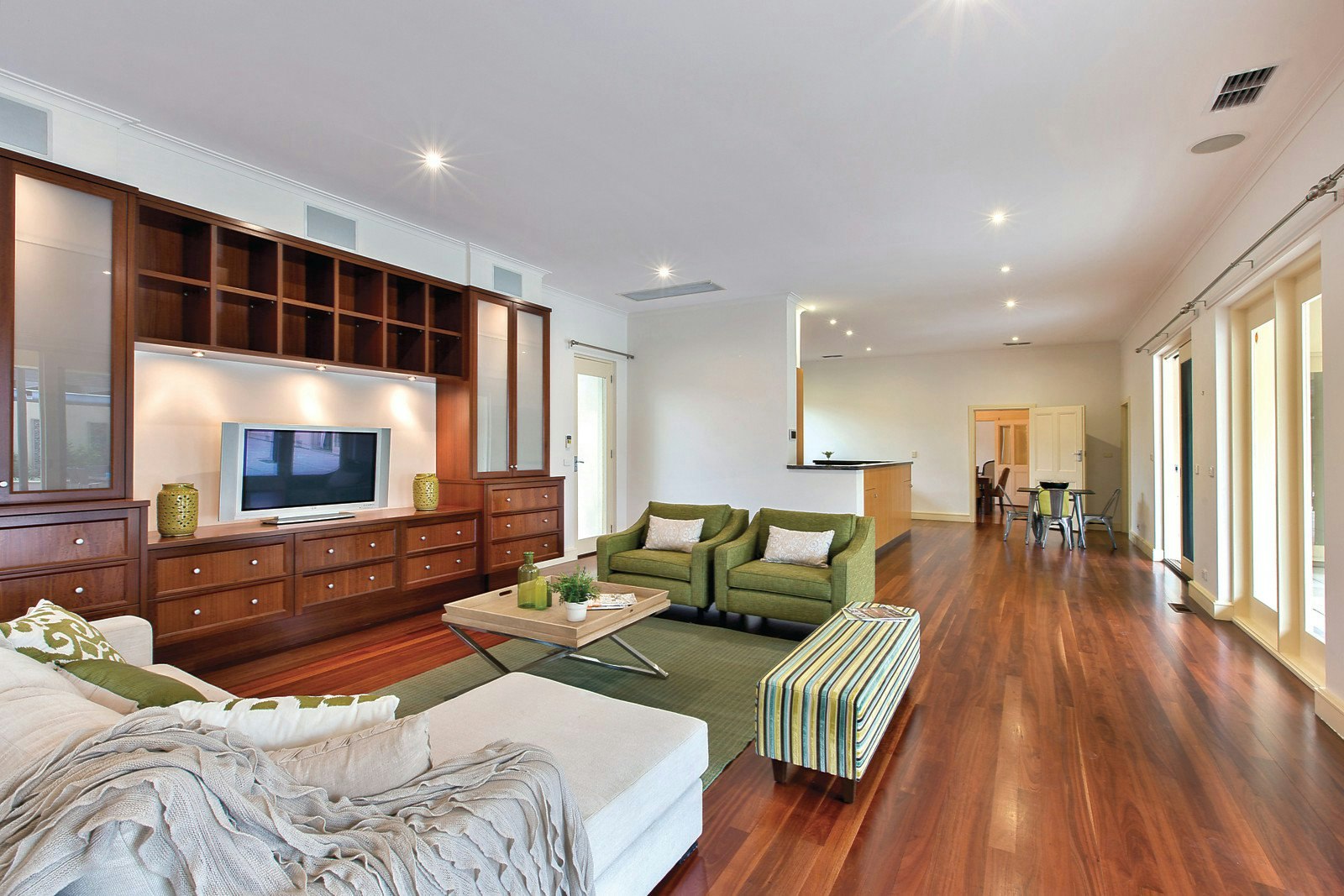 10 Findon Crescent, Kew, VIC