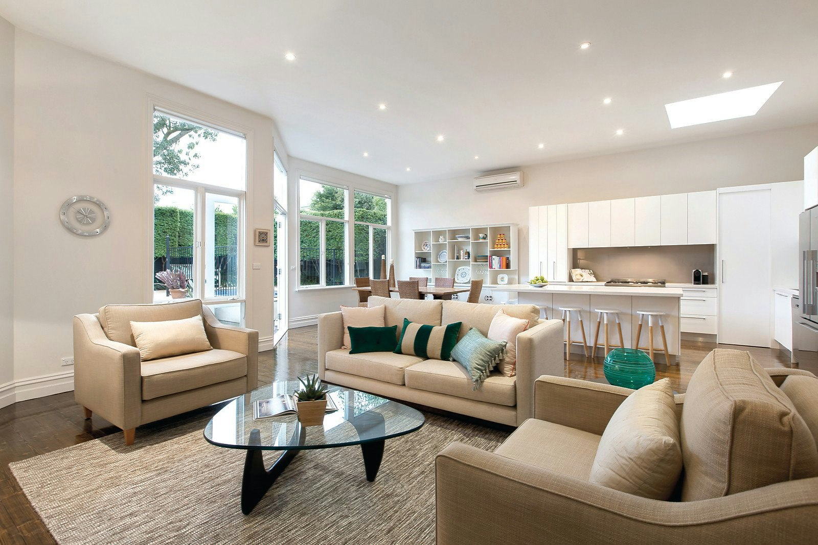 11 Sir Garnet Road, Surrey Hills, VIC