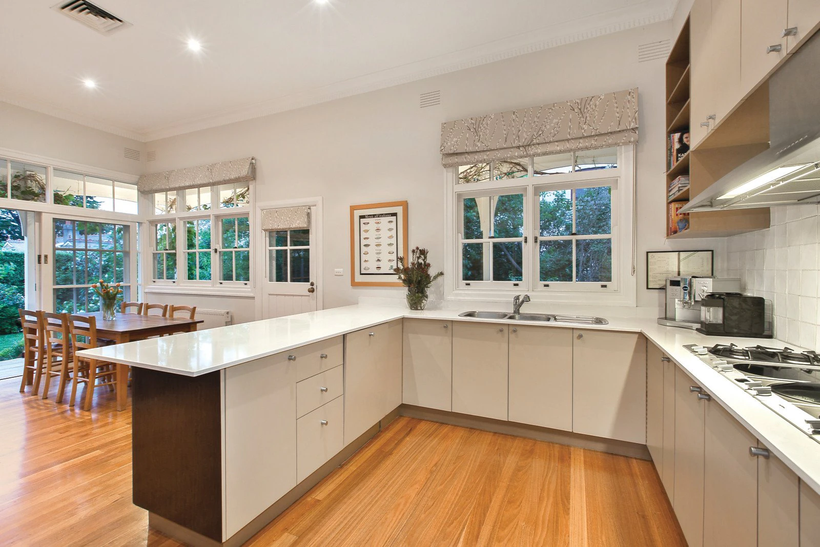 7 St Johns Avenue, Mont Albert, VIC