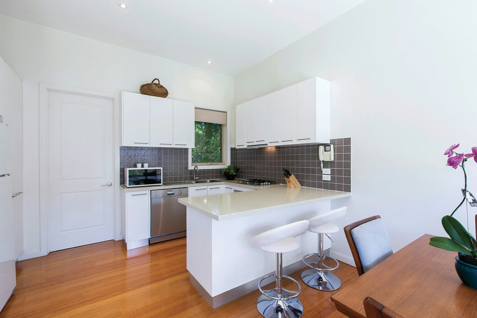 1/56 Warrigal Road, Surrey Hills, VIC