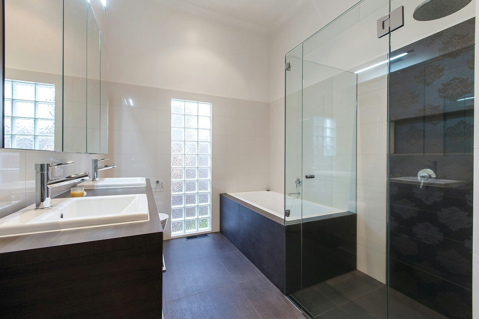 11 Sir Garnet Road, Surrey Hills, VIC