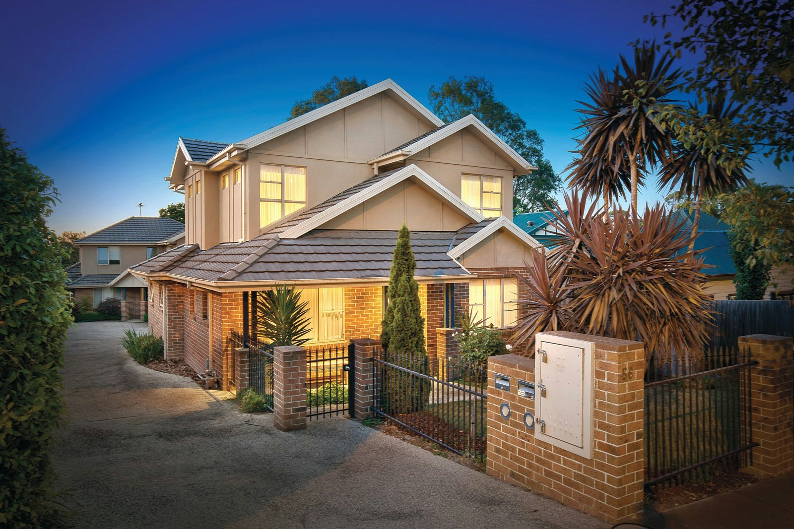 1/56 Warrigal Road, Surrey Hills, VIC