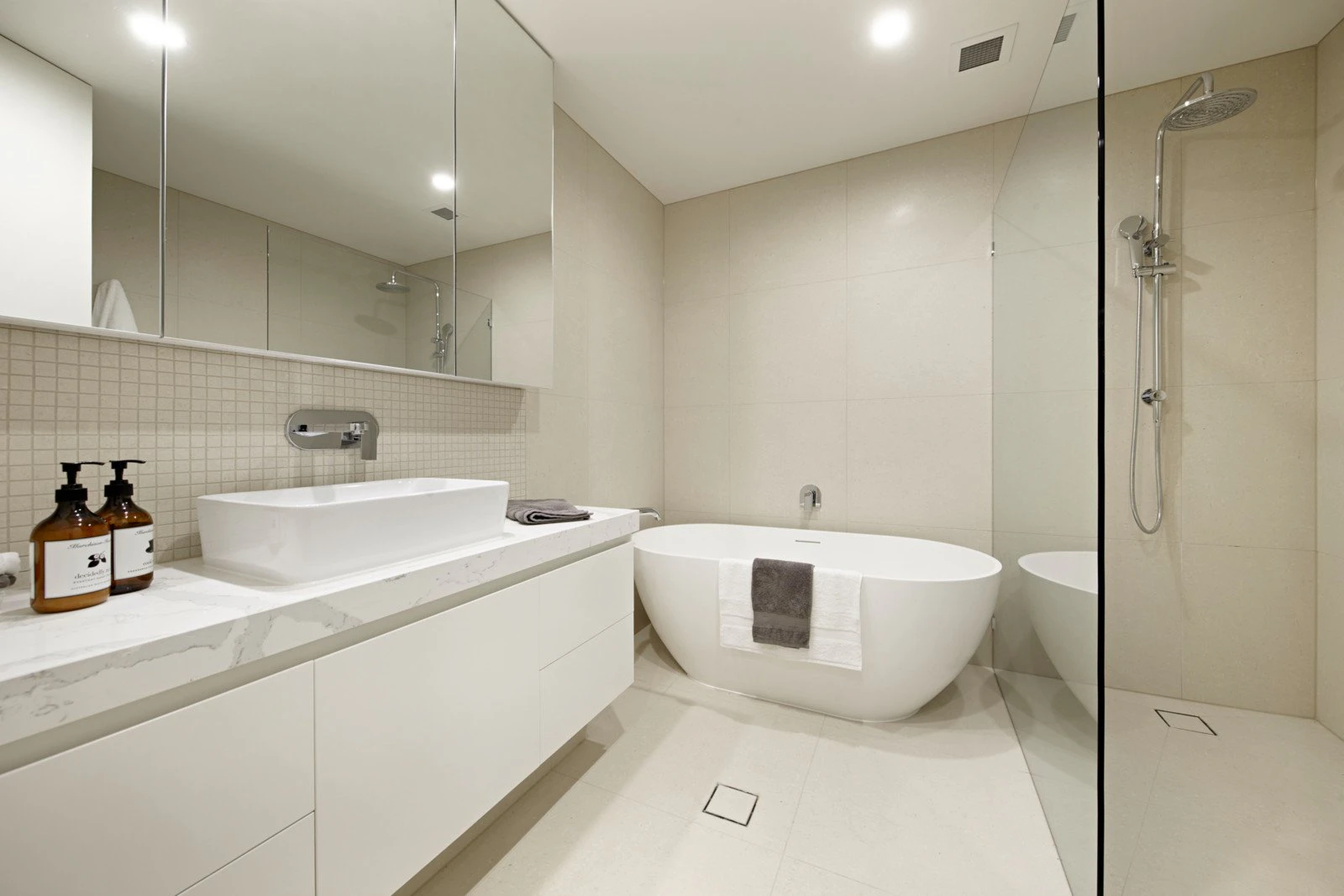 02/444 Glenferrie Road, Kooyong, VIC