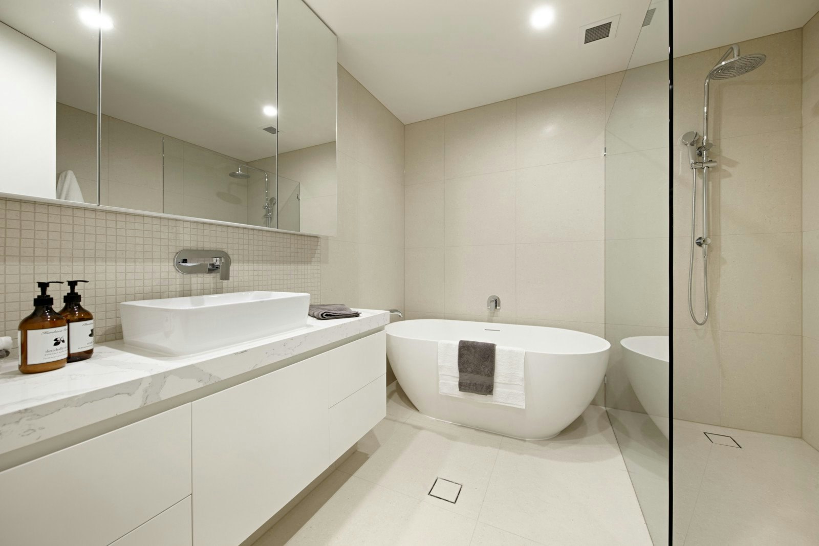 02/444 Glenferrie Road, Kooyong, VIC