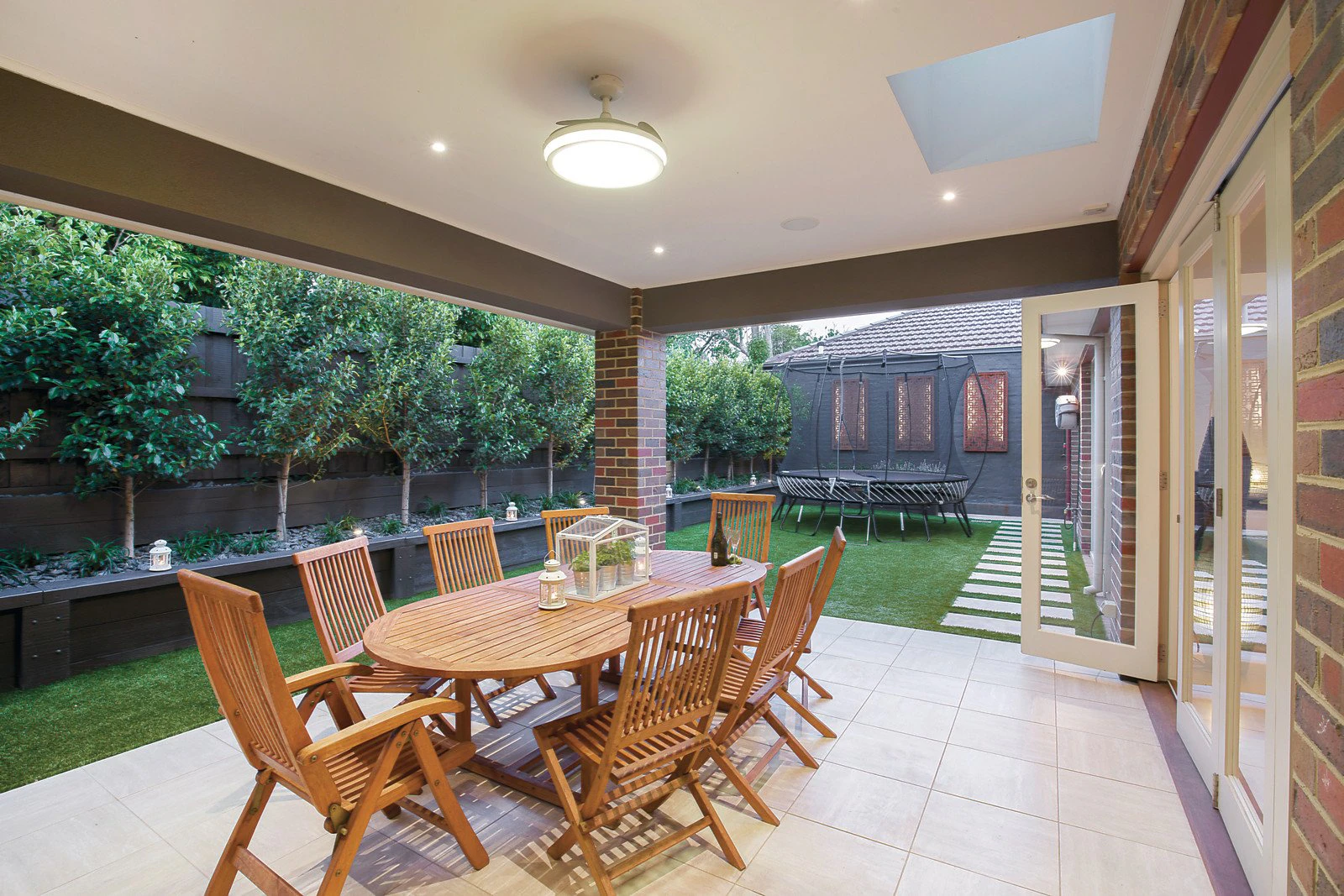 17 Rowen Street, Glen Iris, VIC