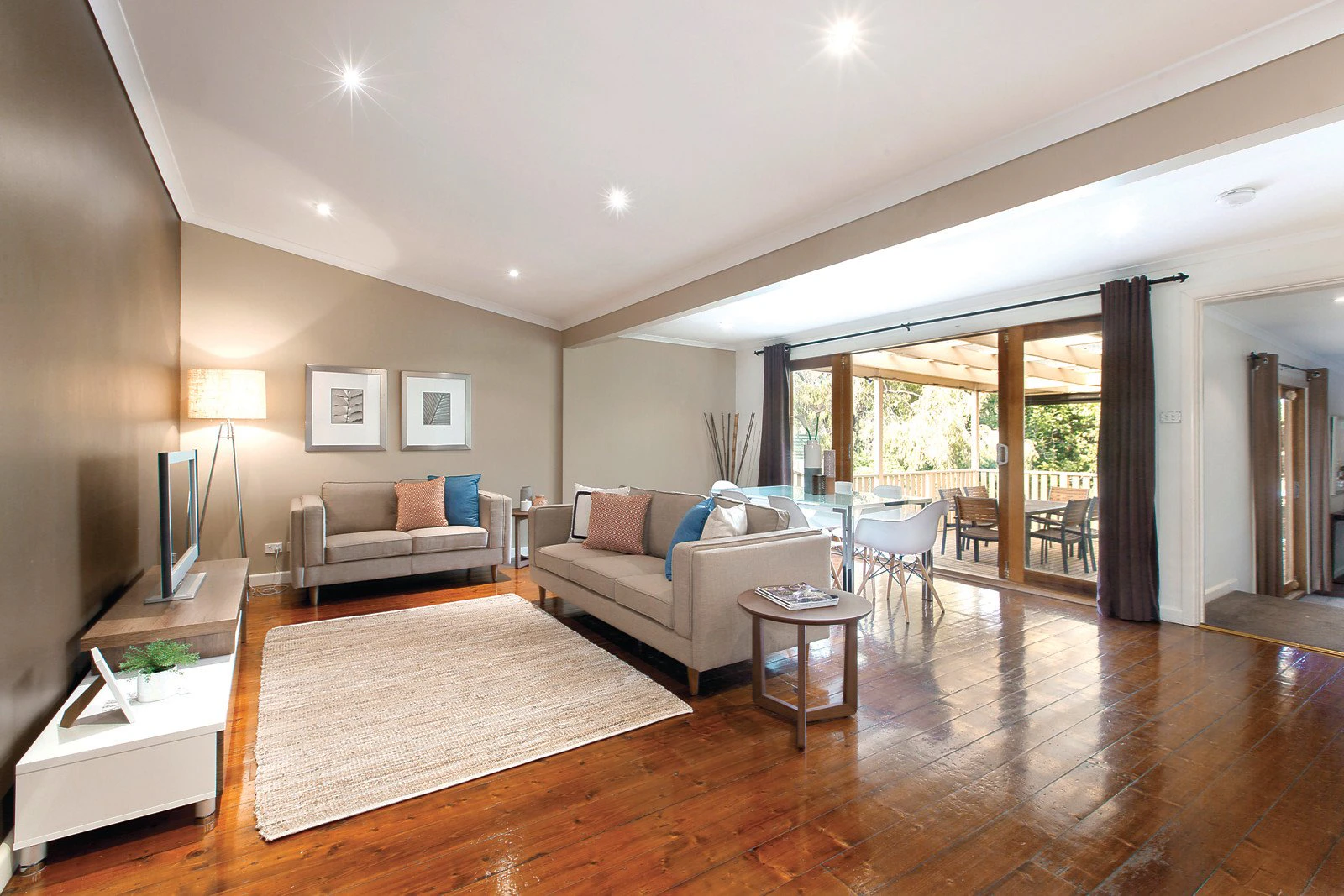 1 Simpson Street, Kew, VIC