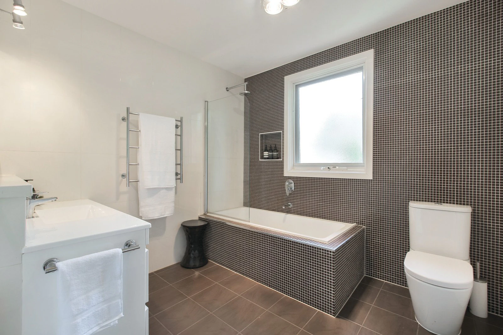 3/12 Wattle Valley Road, Canterbury, VIC
