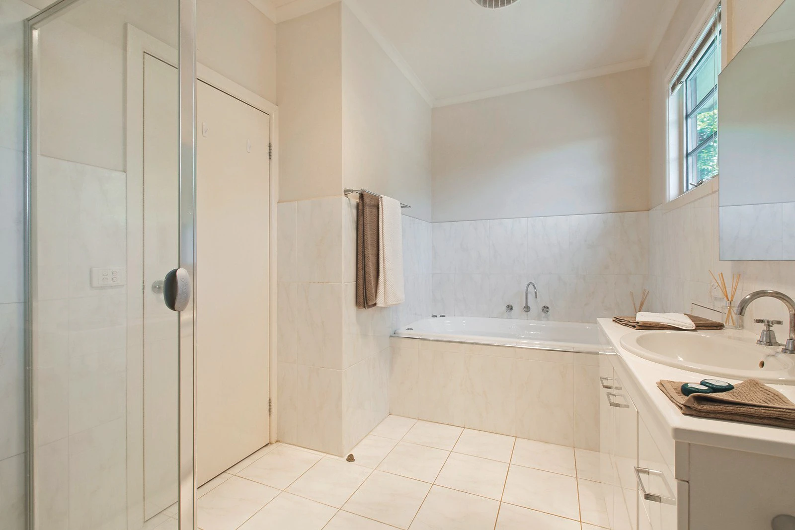 1 Hender Court, Balwyn, VIC
