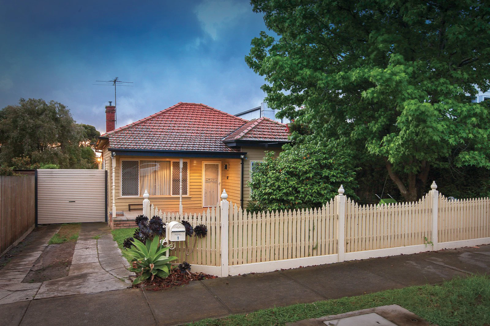1 Simpson Street, Kew, VIC