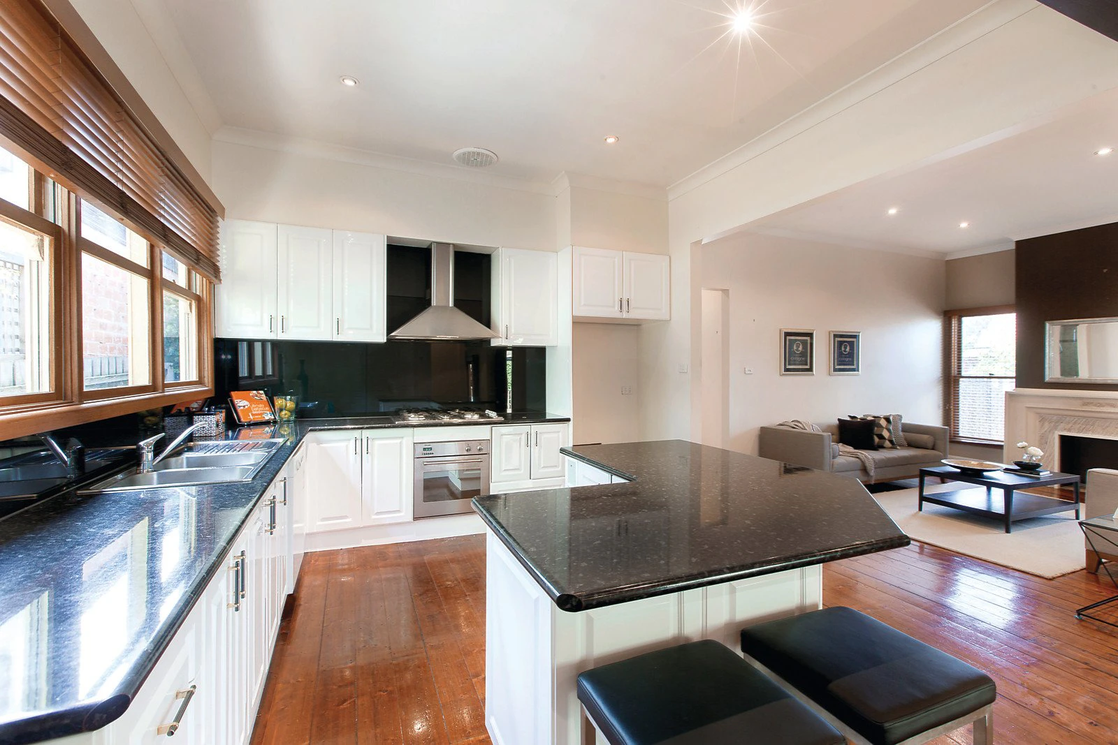 1 Simpson Street, Kew, VIC
