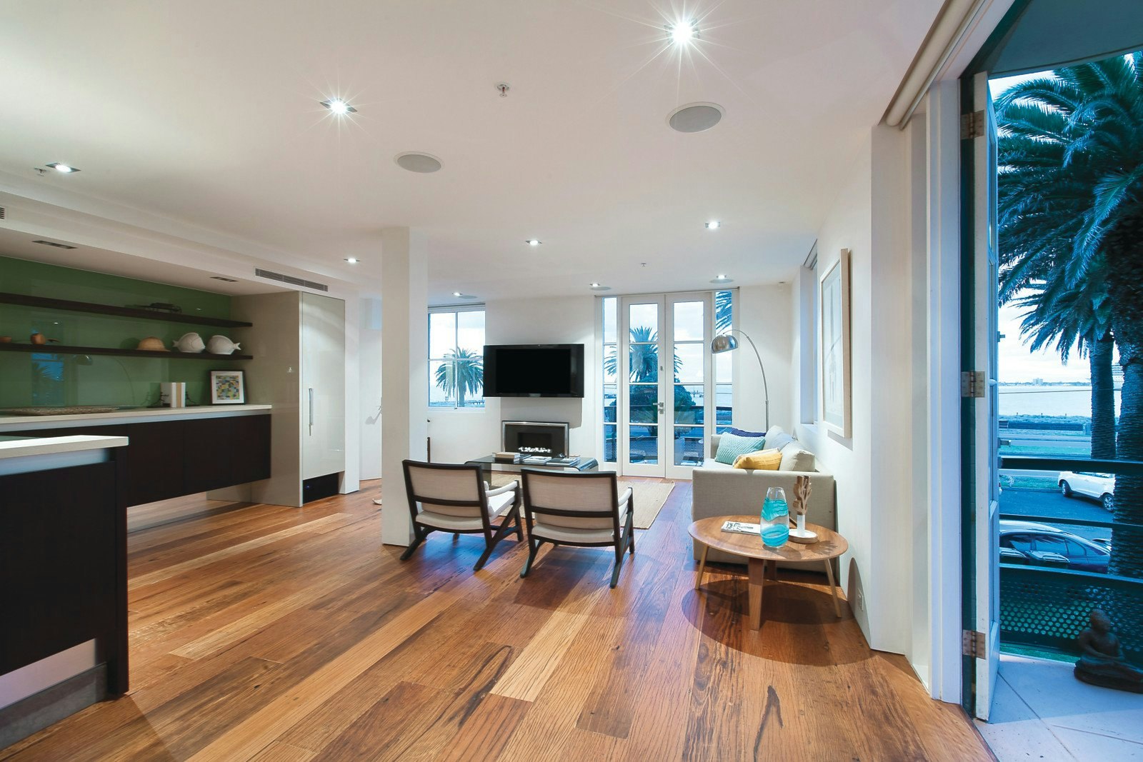 13/9 Beach Street, Port Melbourne, VIC