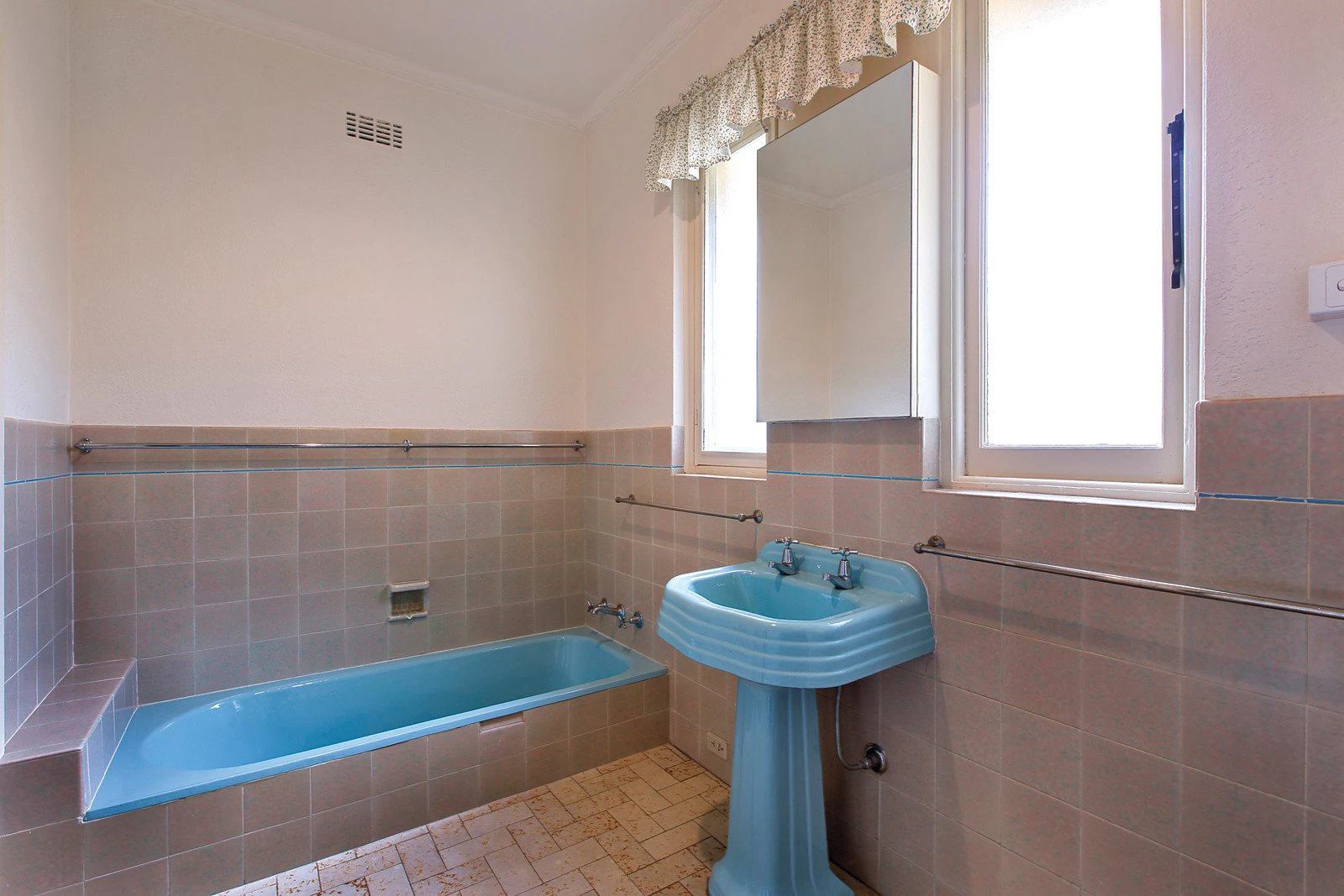 3A High Street, Mont Albert, VIC