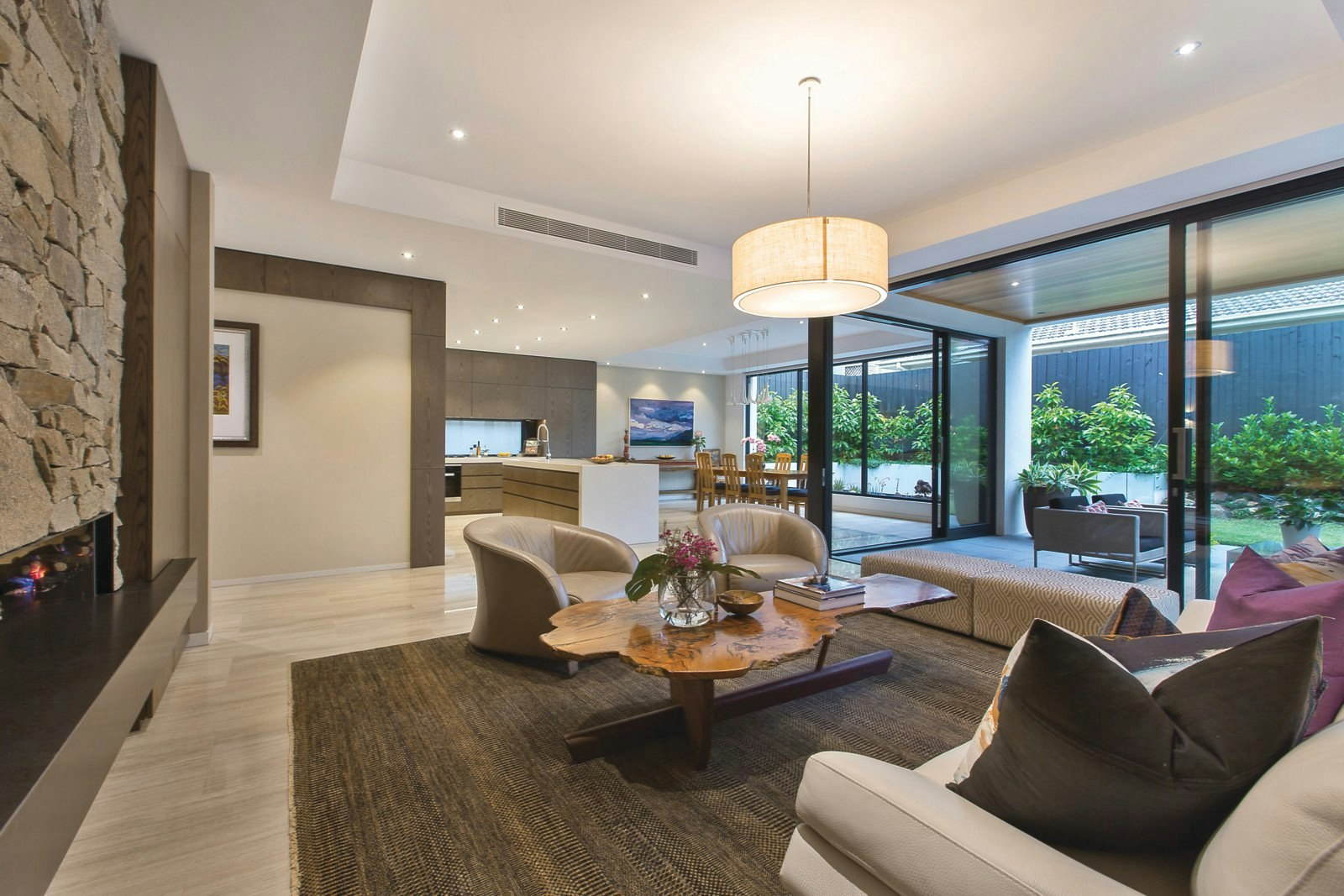 8 Merrion Grove, Kew, VIC