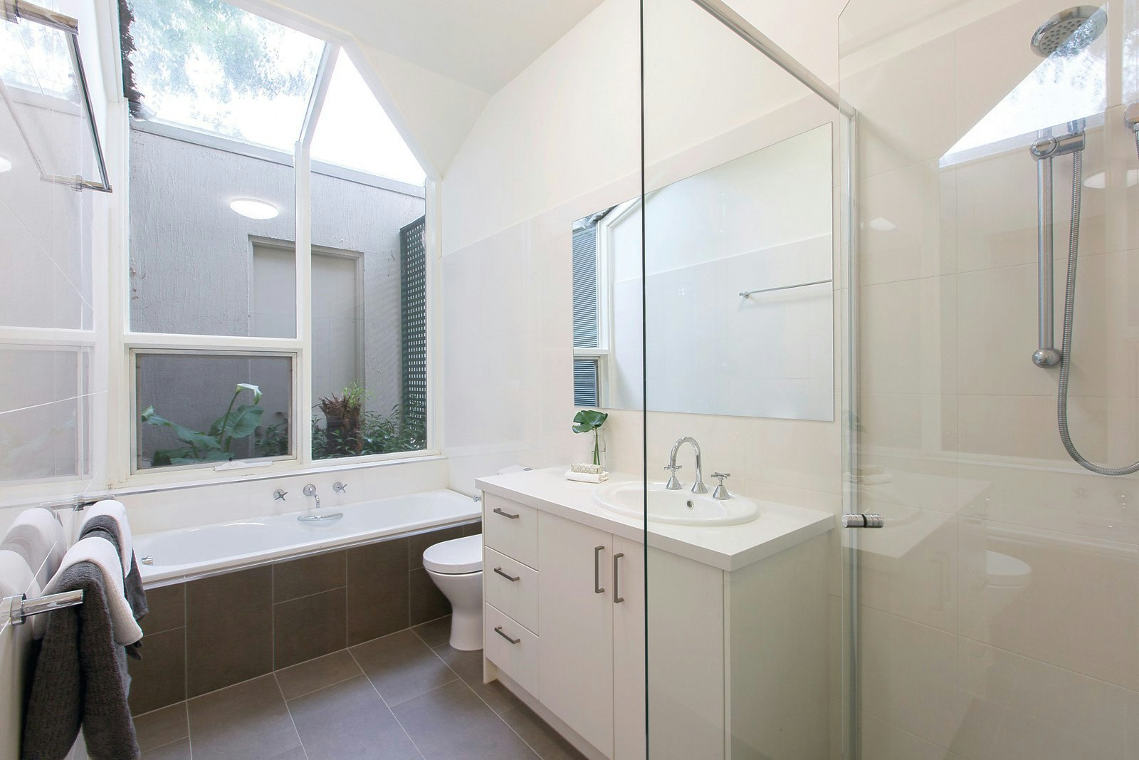 76b Kooyongkoot Road, Hawthorn, VIC