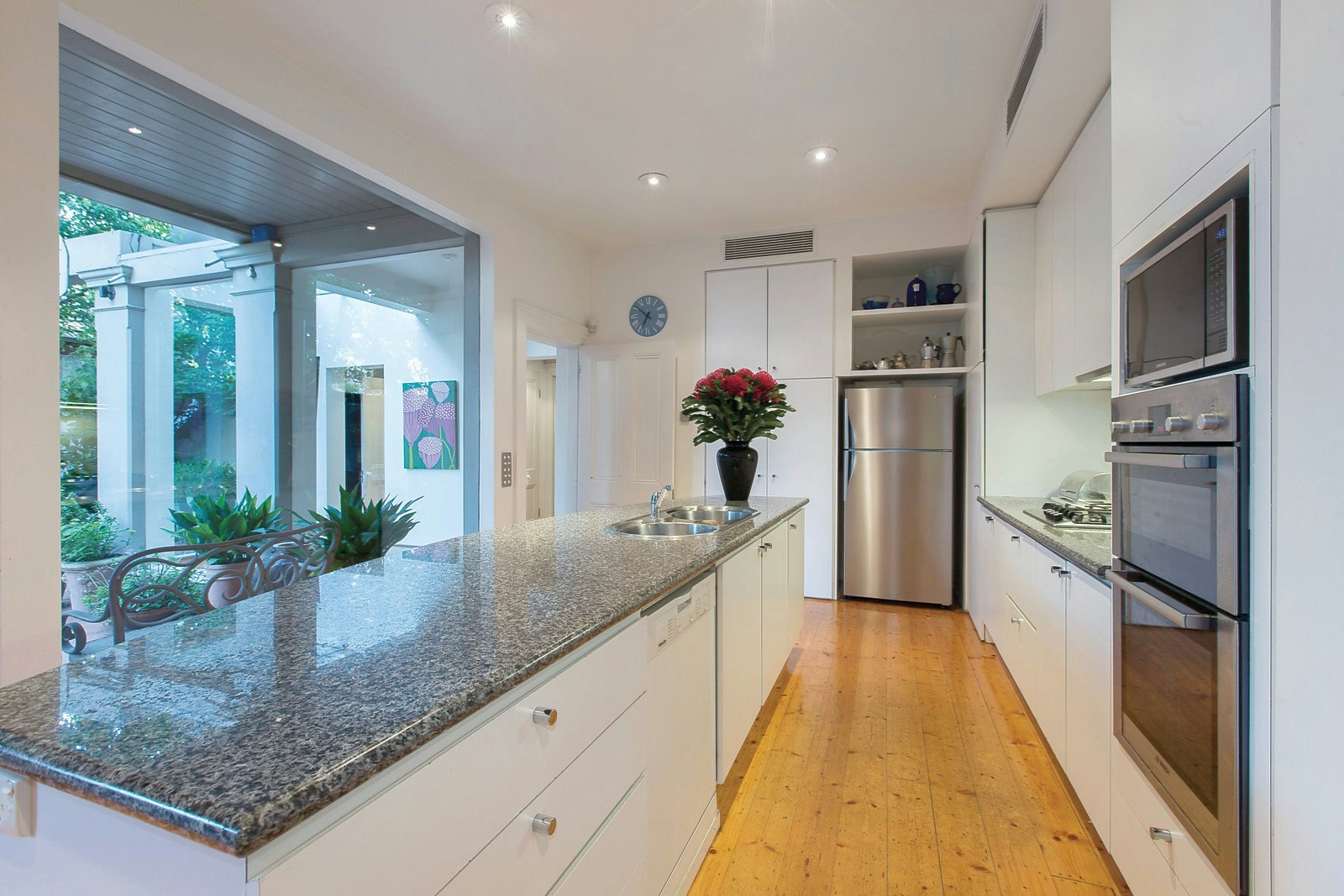 34 Ferrars Place, South Melbourne, VIC