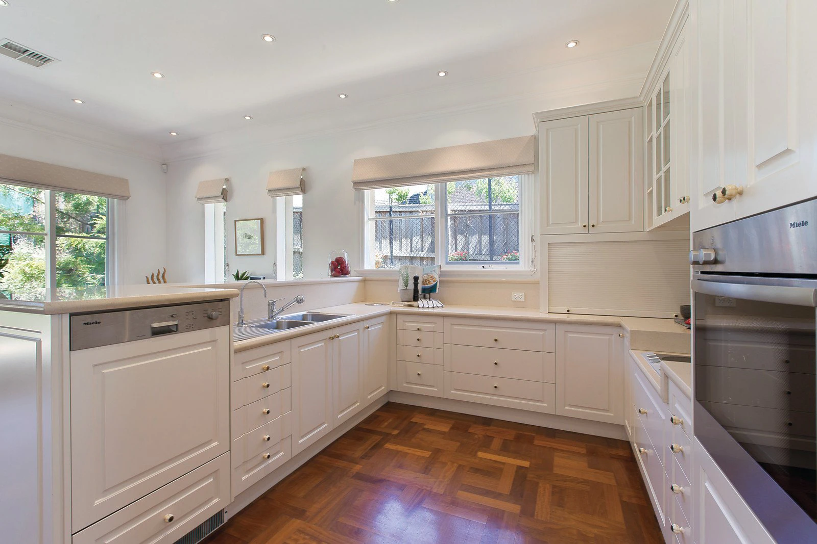 10 Mountview Road, Malvern, VIC