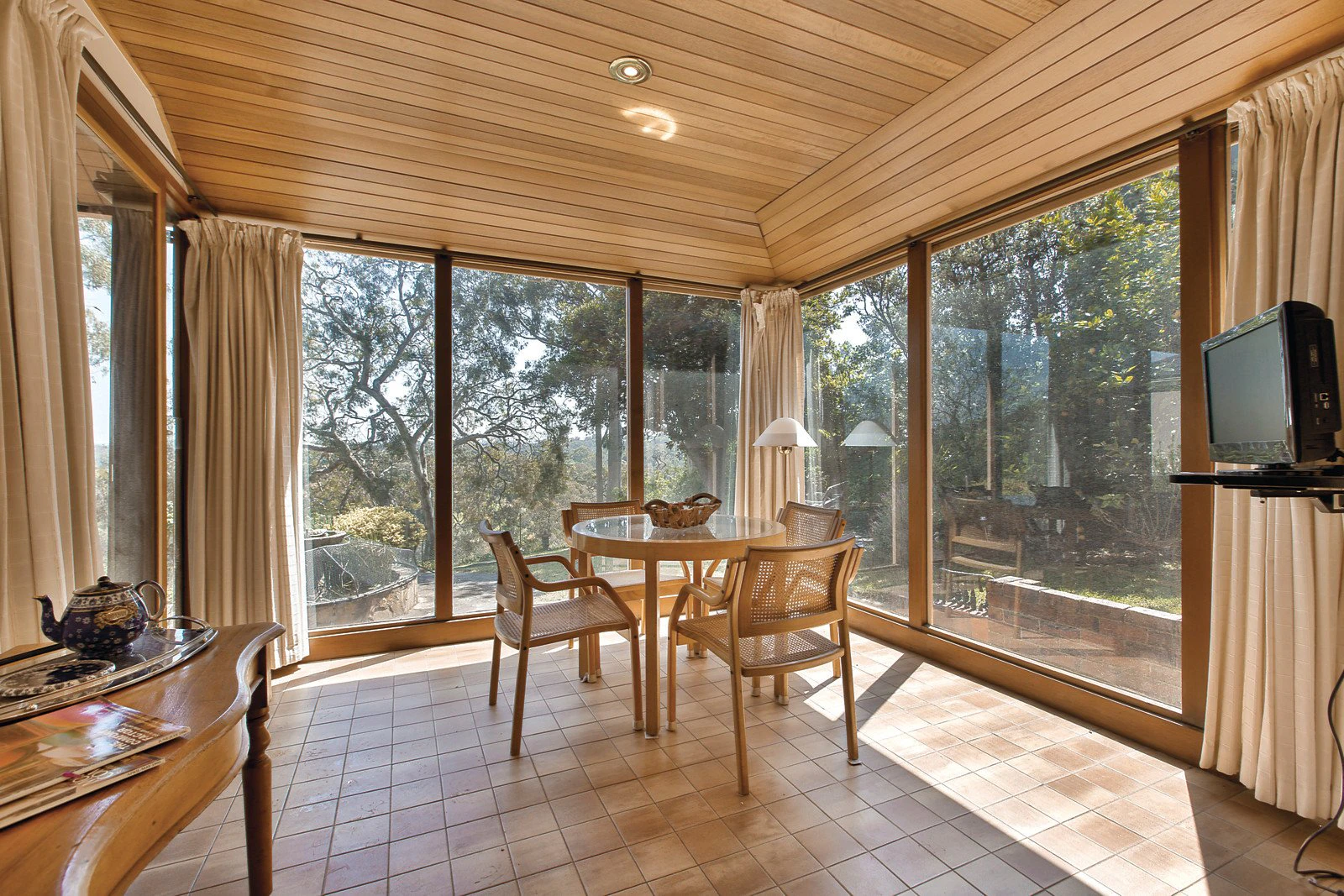 8 Milfay Avenue, Kew, VIC