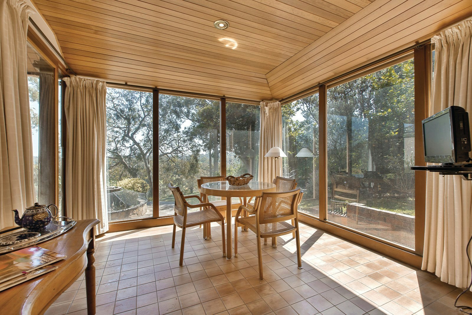 8 Milfay Avenue, Kew, VIC