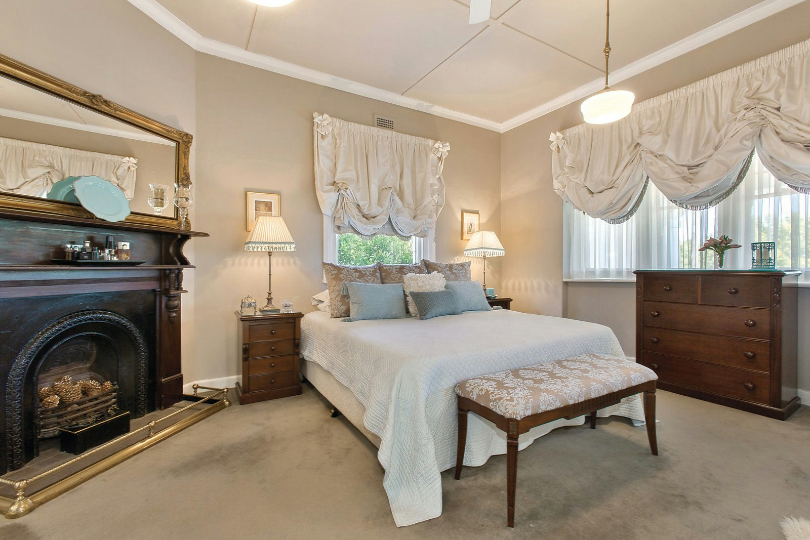 6 Miller Grove, Kew, VIC