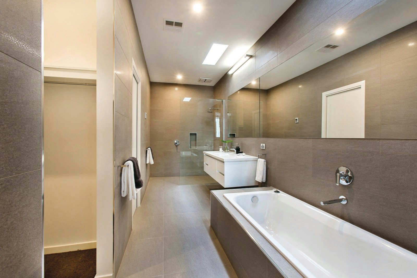 36 Gardiner Parade, Glen Iris, VIC