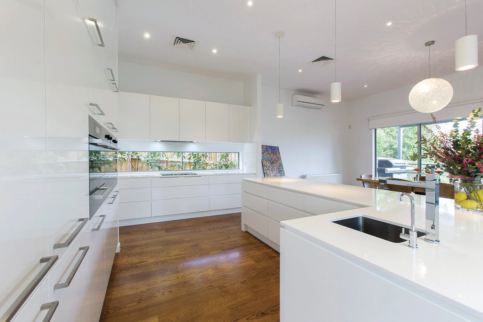 9 Sutton Parade, Mont Albert North, VIC