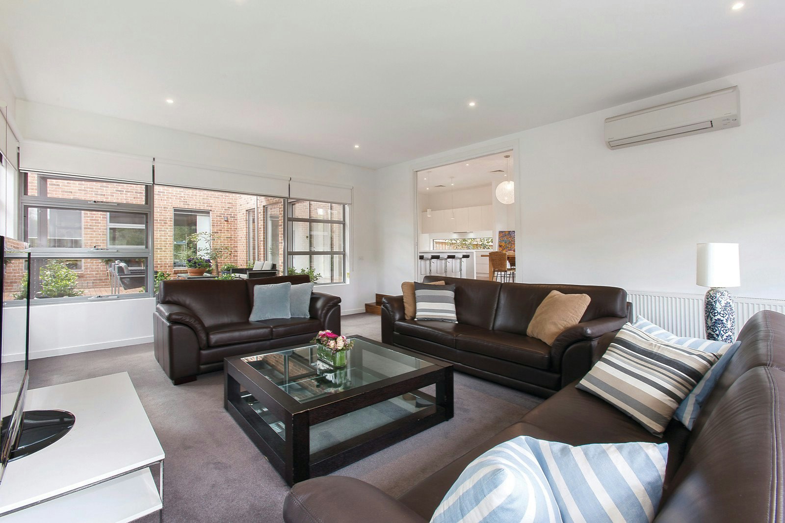 9 Sutton Parade, Mont Albert North, VIC