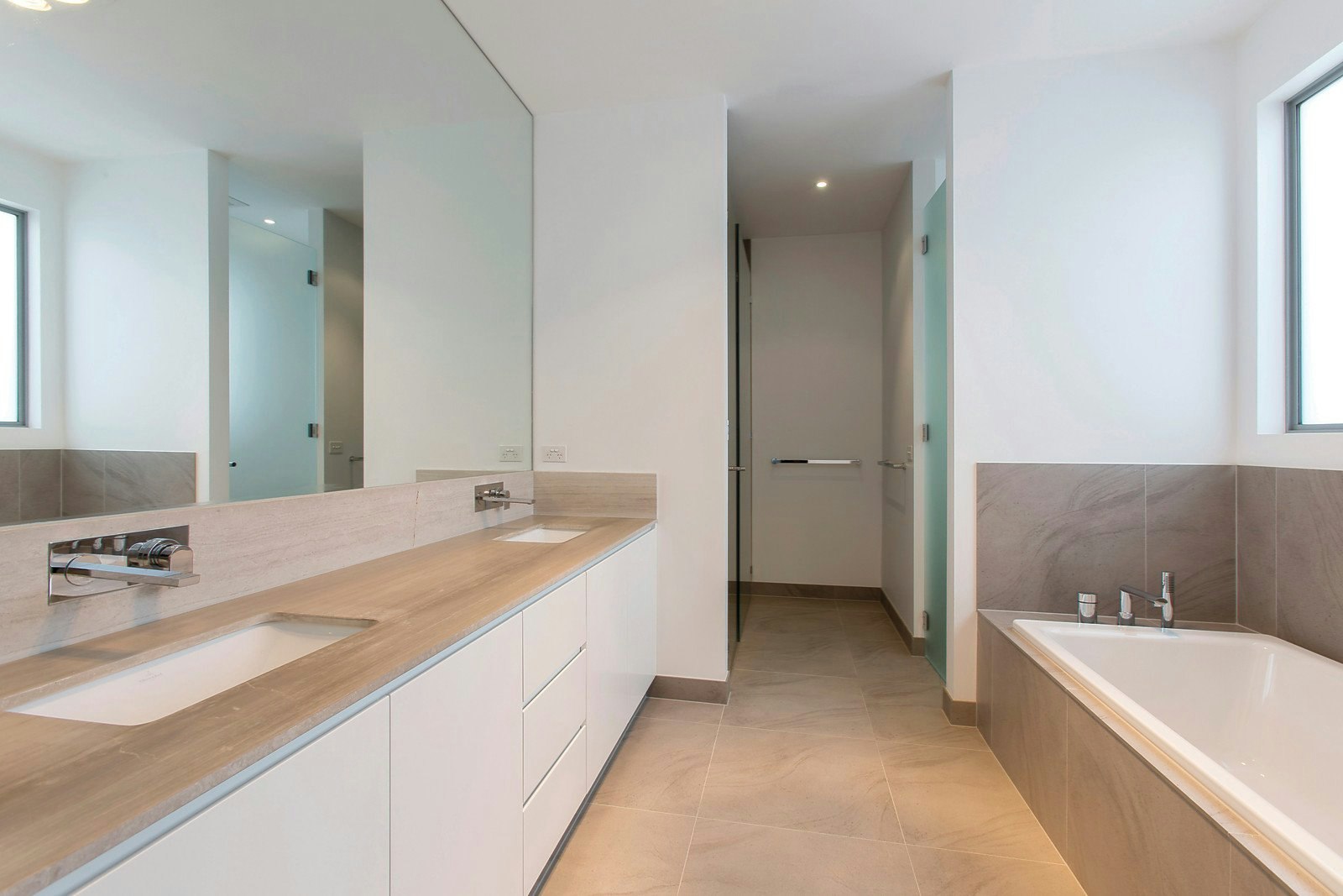 9 Sutton Parade, Mont Albert North, VIC