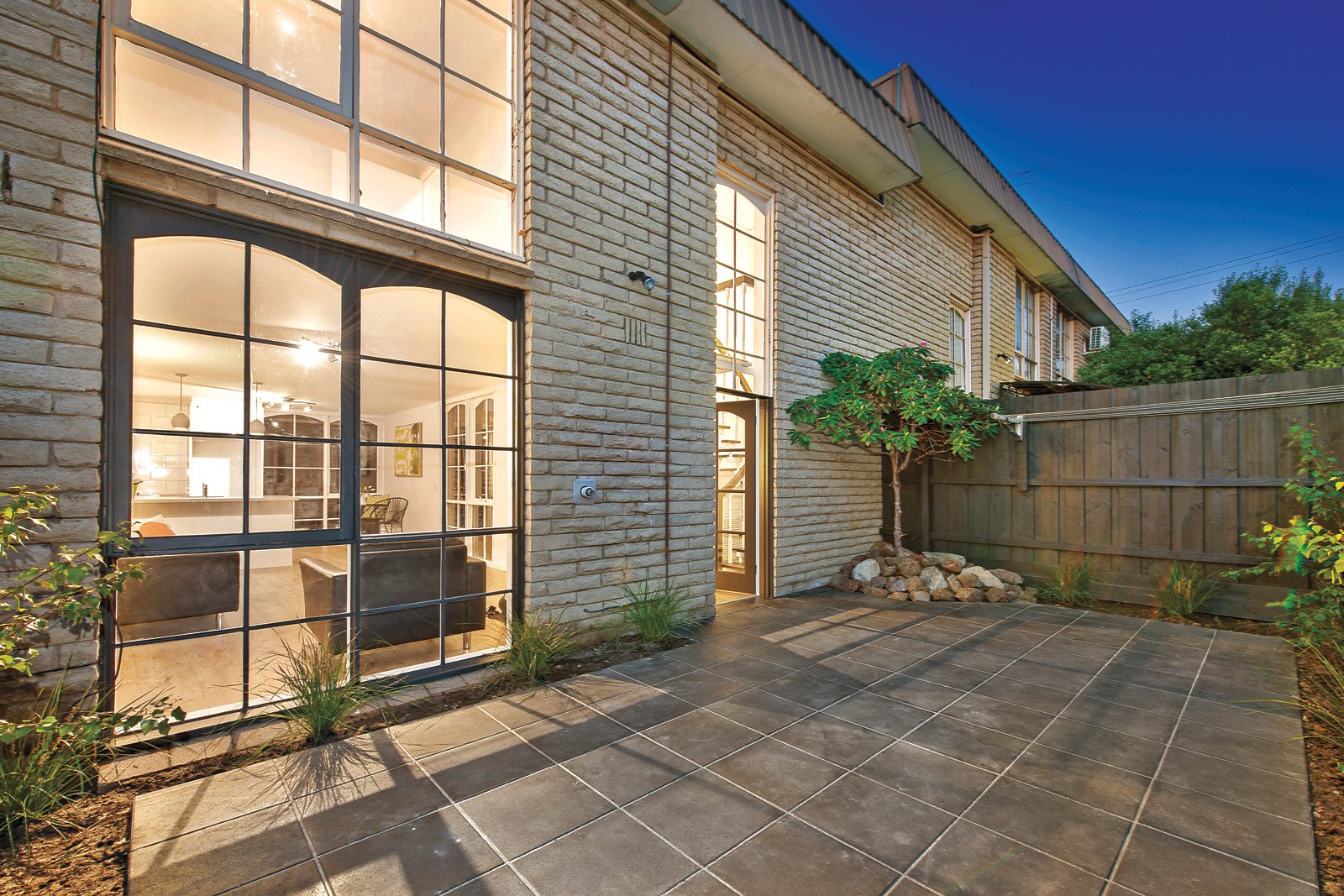 8/42 Elphin Grove, Hawthorn - Thumbnail 2