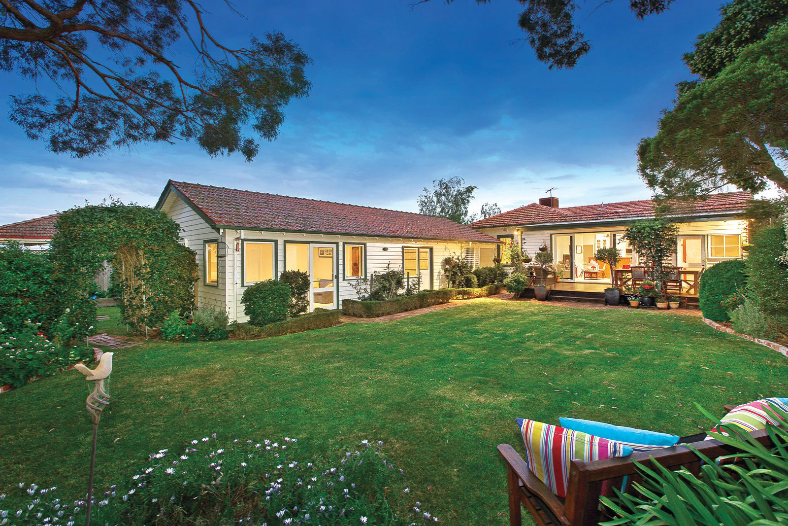 4 Agnes Street, Mont Albert, VIC