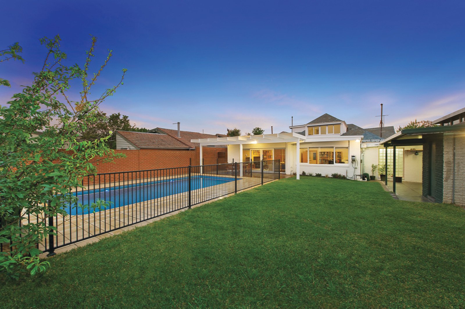 33 Callantina Road, Hawthorn - Thumbnail 5