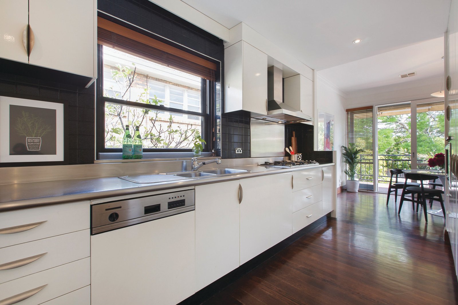 3/38 Pine Avenue, Elwood - Thumbnail 3